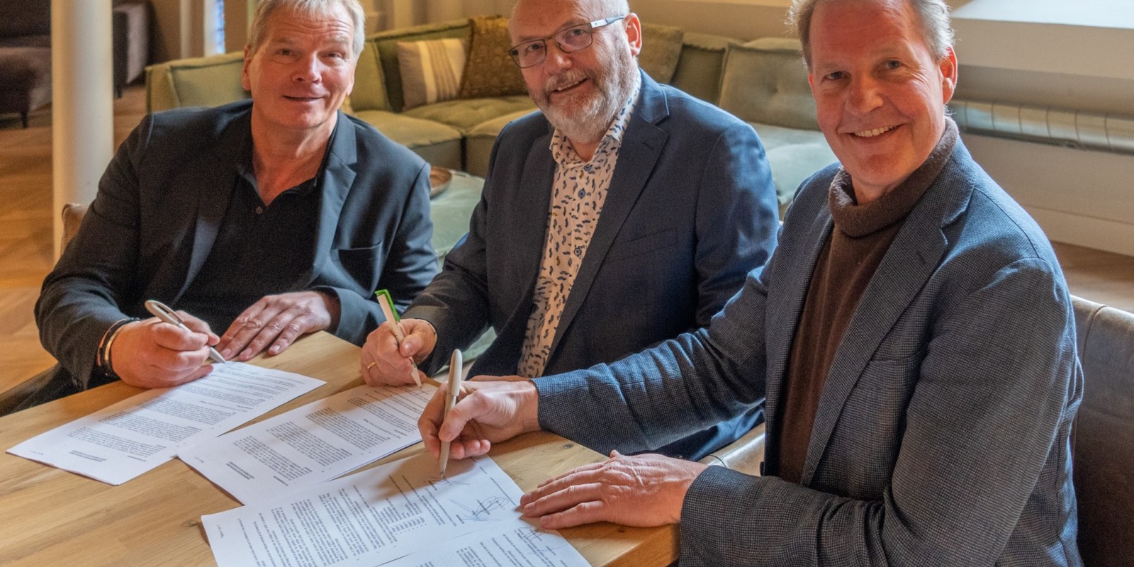 Gemeente Uithoorn en Did Vastgoedontwikkeling tekenen overeenkomst